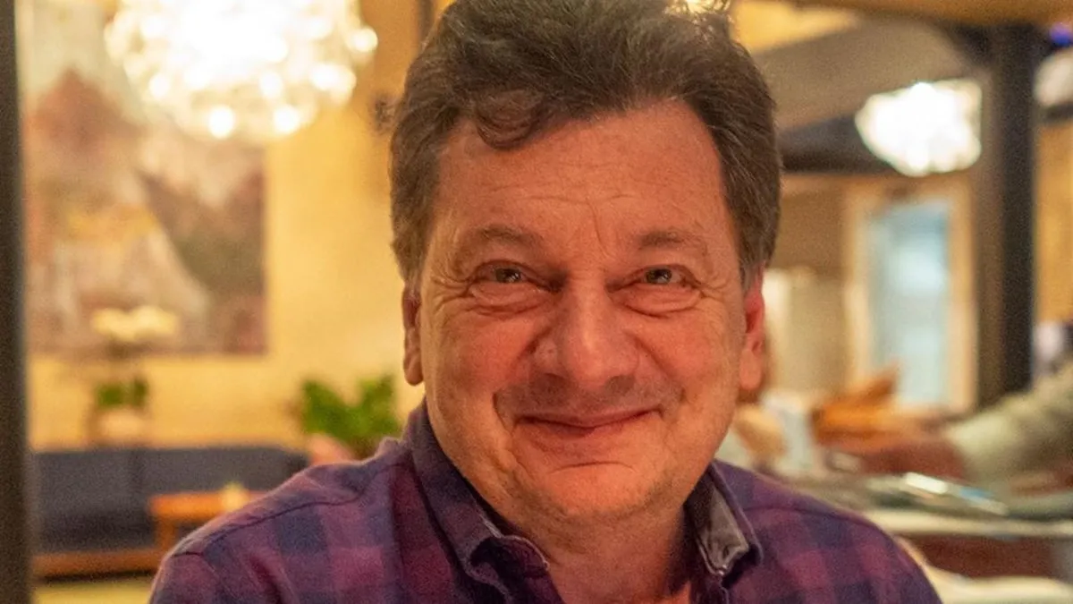 Beyoğlu’nda yemek yazarı Vedat Milor’un içinde bulunduğu araç kaza yaptı