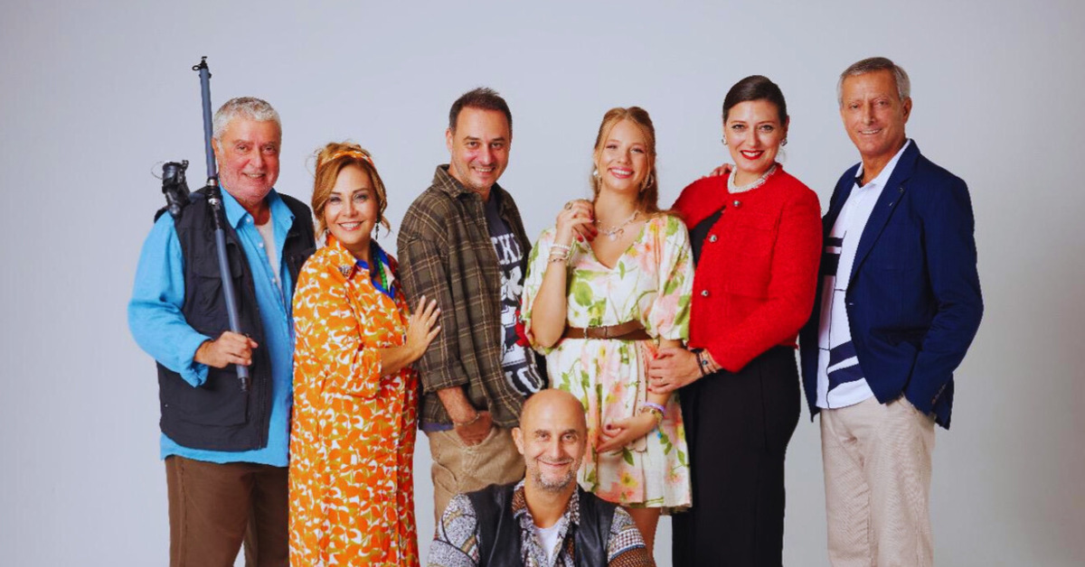 Annem Hep Derdi Ki ekimde perdelerini açıyor