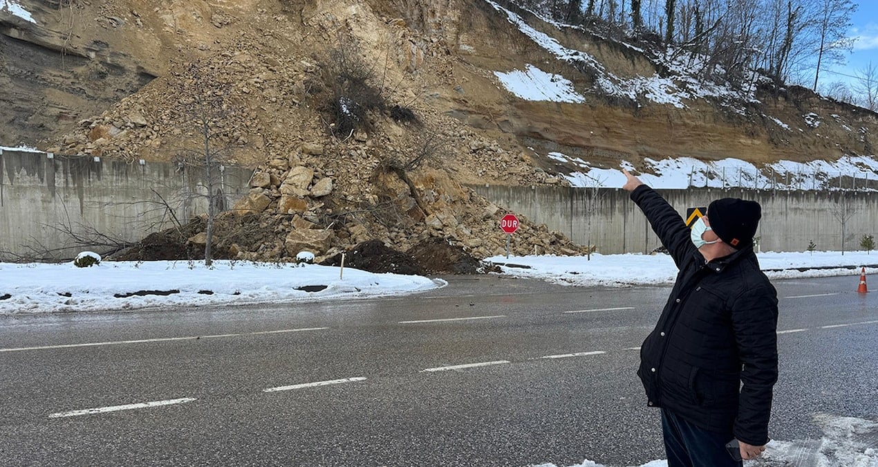 Ordu’da heyelan kameraya yansıdı