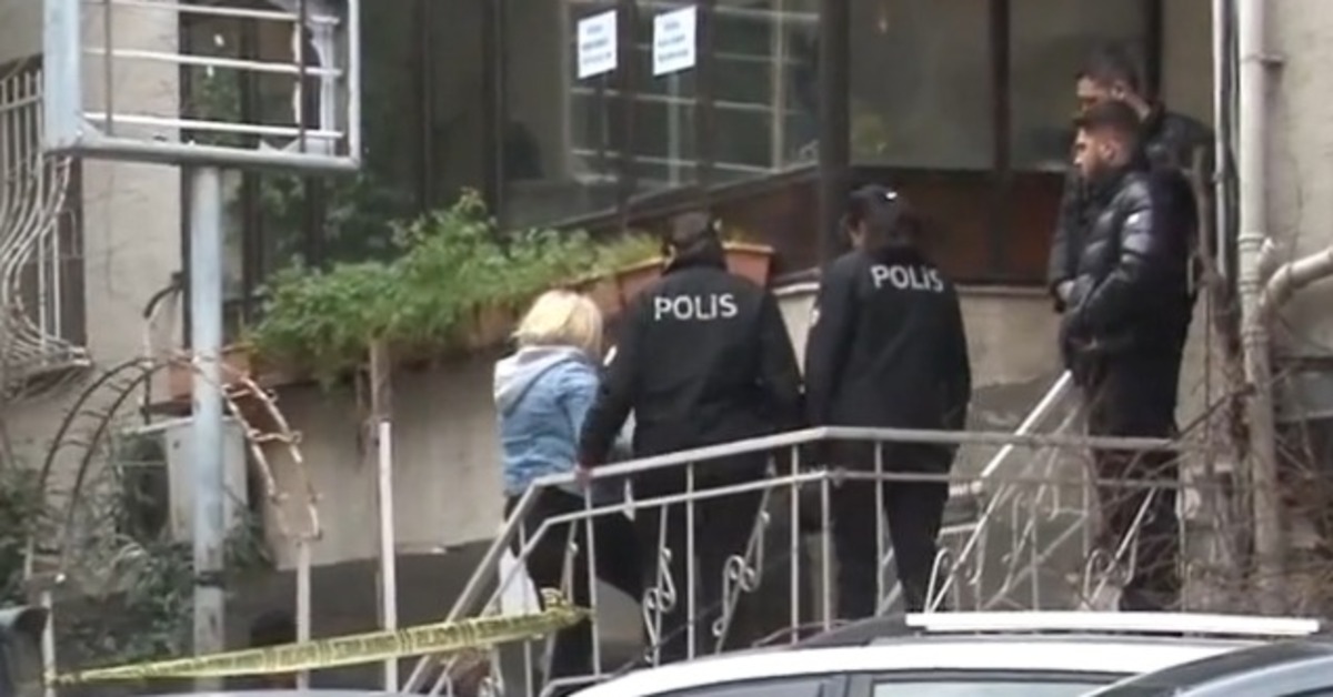 Karısı ile 3 çocuğunu öldürdü!