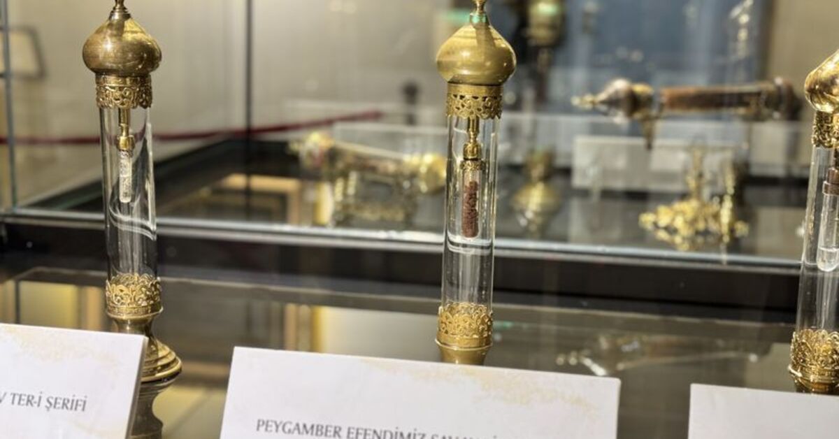 Konya’da “Mukaddes Emanetler” sergisi açıldı